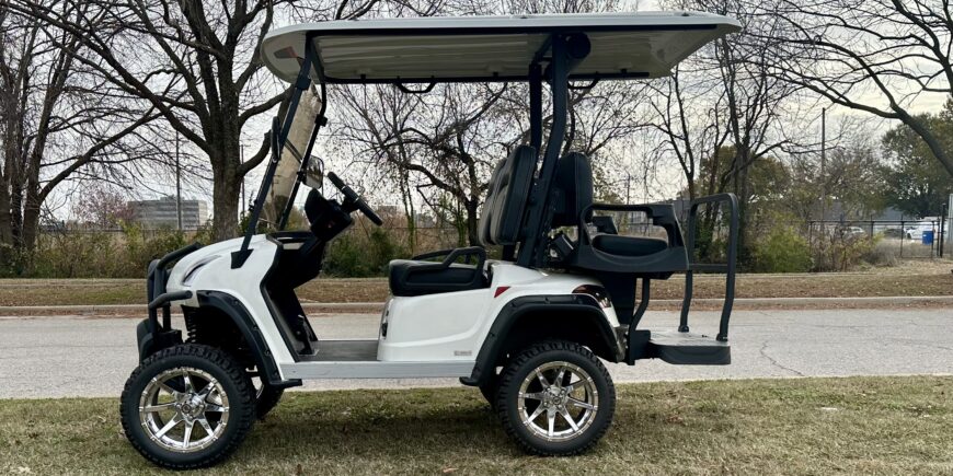 2024 Star EV Lifted Sirius 2+2 AC – Phantom White